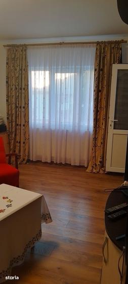 Apartament cu 2 camere decomandat în Tomești
