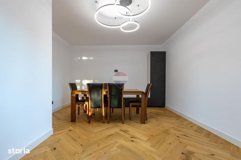 Apartament cu 3 camere decomandat în Central