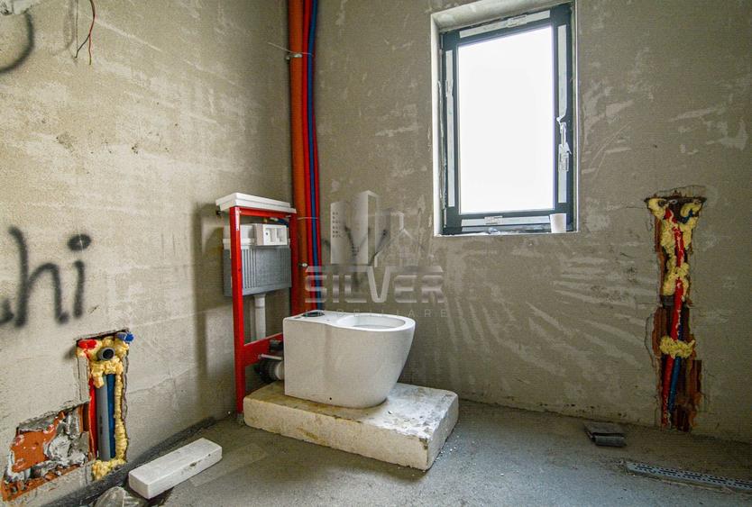 Duplex cu 4 camere cu Canalizare în Iris