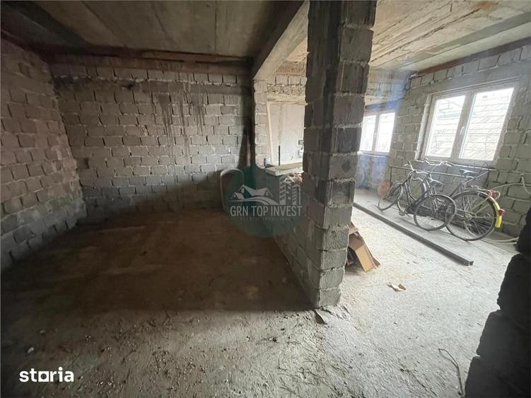 Casă cu 6 camere cu Teren 1413 Mp în Central