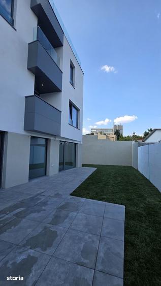 Apartament cu 3 camere în Vitan
