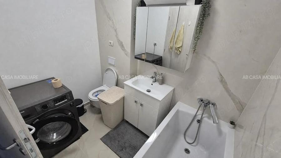 Apartament cu 3 camere decomandat în Aradului
