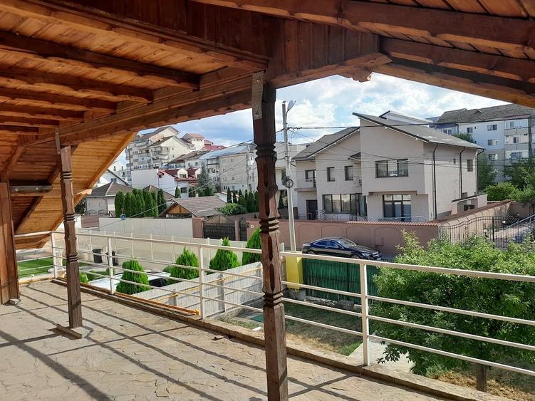 Casă cu 6 camere cu Teren 433 Mp în Micro 3