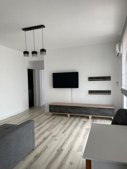 Apartament cu 2 camere semidecomandat, mobilat în Tineretului