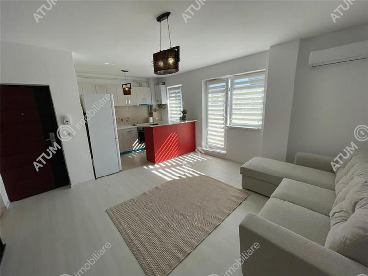 Apartament cu 2 camere semidecomandat, mobilat în Exterior Sud