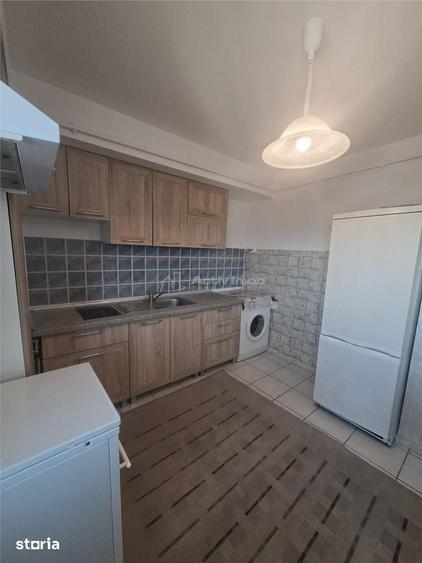 Apartament cu 2 camere decomandat în Trei Stejari