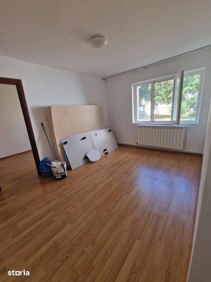 De inchiriat apartament 3 camere semi mobilat, parter, zona Piata Mica - 2