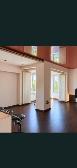Apartament cu 3 camere decomandat în Centrul Civic