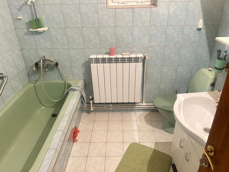 Apartament cu 3 camere decomandat în Faleza Nord