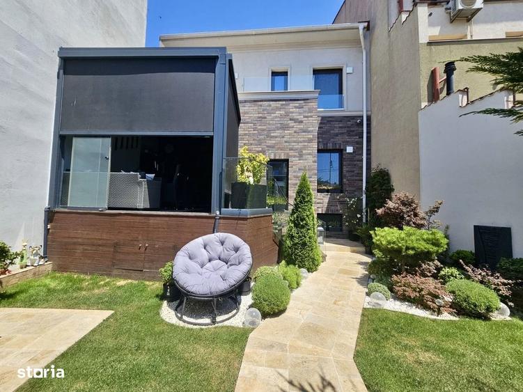 Casă cu 5 camere cu Teren 157 Mp în Central
