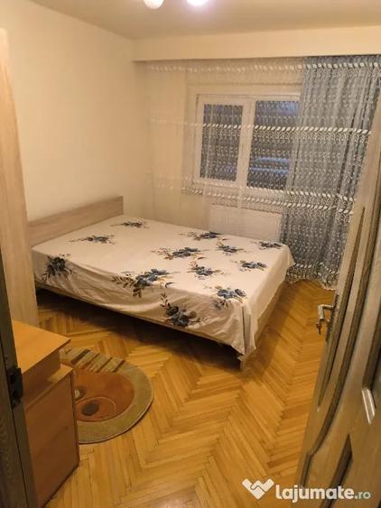 Apartament cu 3 camere decomandat în Dorobanți
