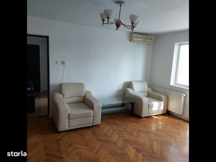Apartament cu 3 camere semidecomandat în Exterior Vest