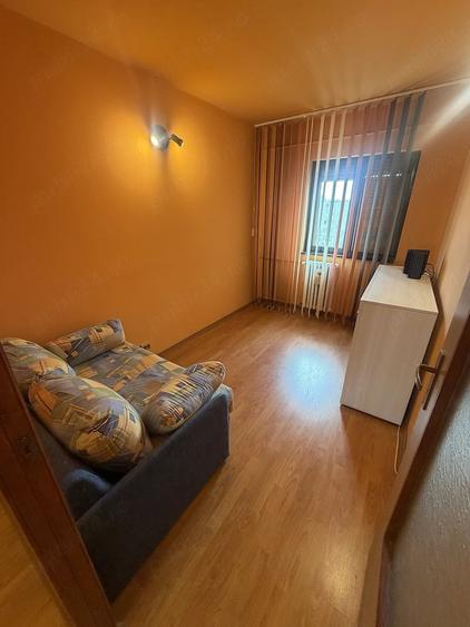 Apartament cu 3 camere decomandat în 9 Mai