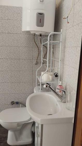 Garsonieră în Vest