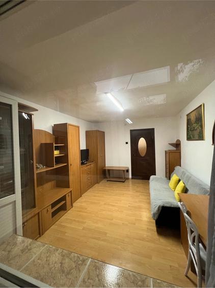 Apartament cu 2 camere decomandat în Exterior Vest