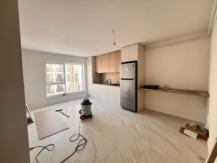 Apartament cu 2 camere semidecomandat, mobilat în Lisaura