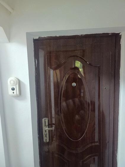 Apartament cu 2 camere semidecomandat în Govândari