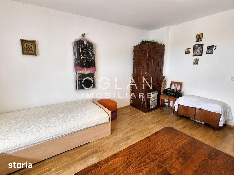 Casă cu 3 camere cu Teren 1629 Mp în Arpașu de Jos