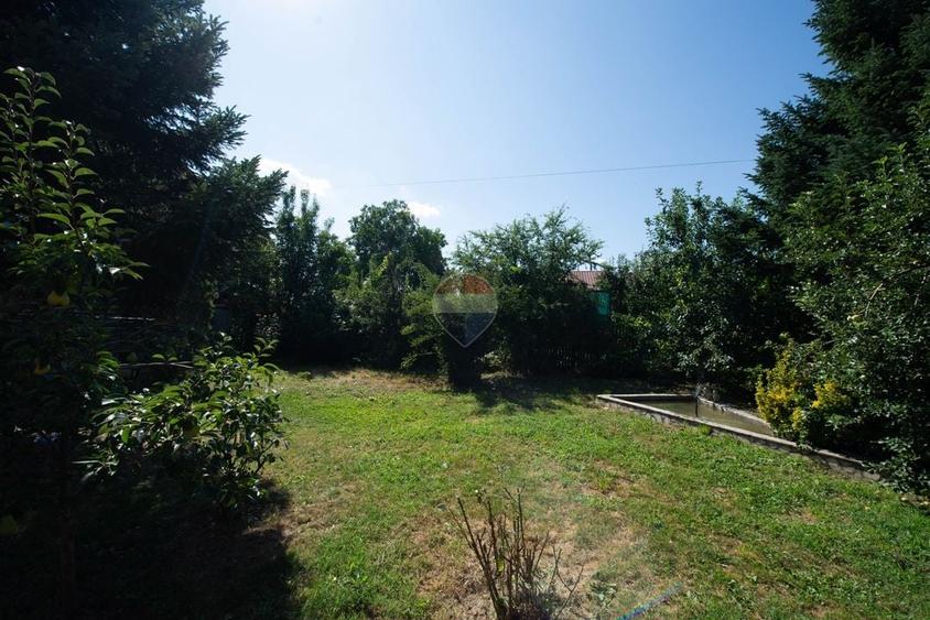 Casă individuală cu 9 camere cu Teren 1200 Mp în Cornetu