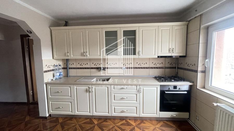 Apartament cu 3 camere decomandat, mobilat în Micro 16