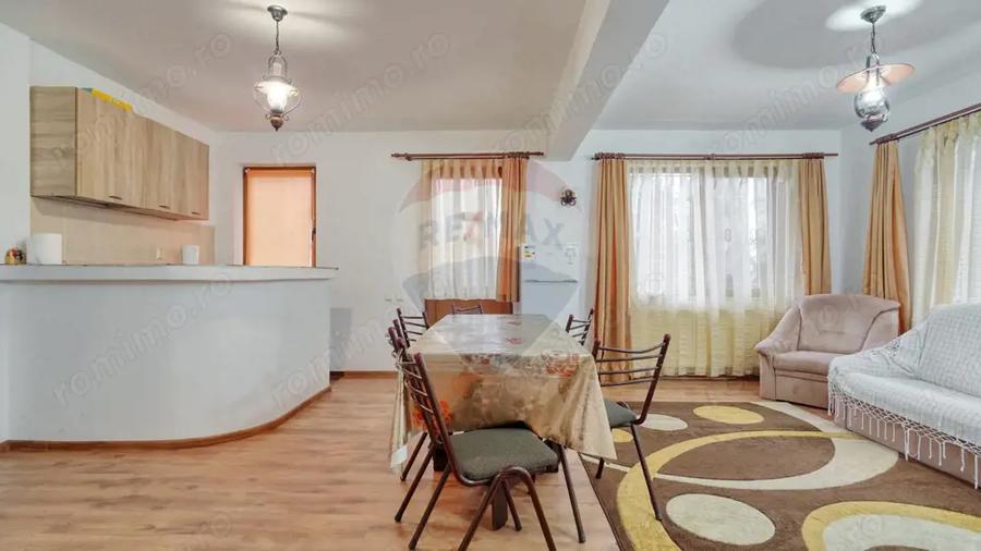 Casă cu 6 camere cu Teren 544 Mp în Cioplea