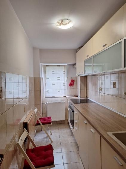 Garsonieră decomandată, mobilată în Tineretului