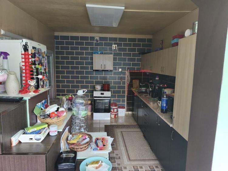 Casă cu 3 camere în Araci