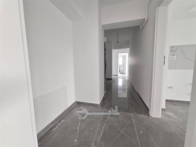 Apartament cu 3 camere decomandat în Galata