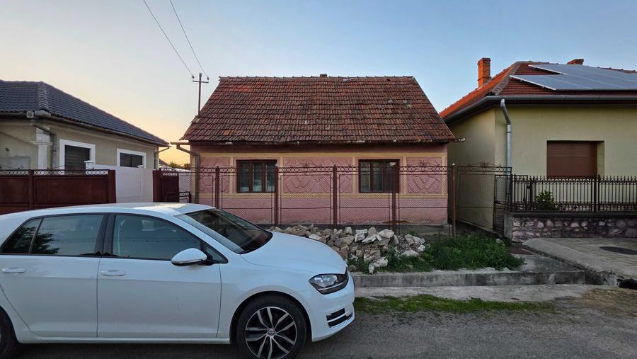 Casă cu 2 camere în Central