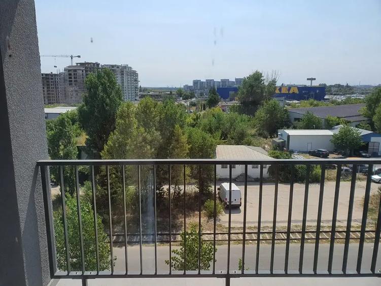 Apartament cu 2 camere decomandat în Titan