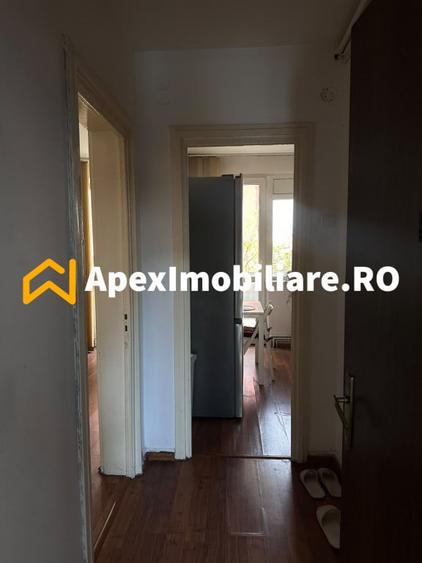 Apartament cu 2 camere semidecomandat în P-ța Rosetti