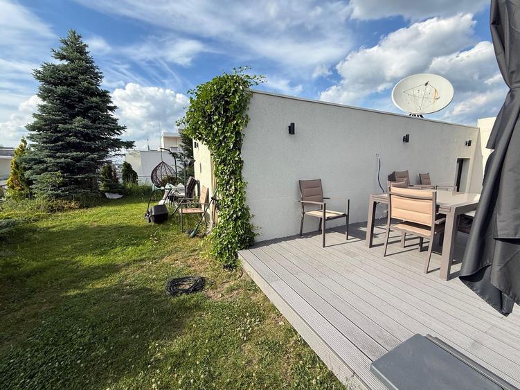 Penthouse cu 4 camere decomandat, mobilat în Herăstrău