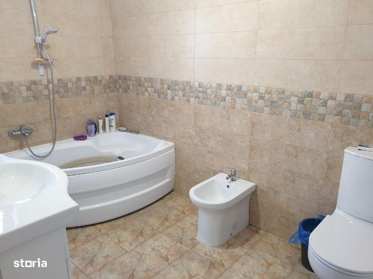 Casă cu 4 camere în Rediu