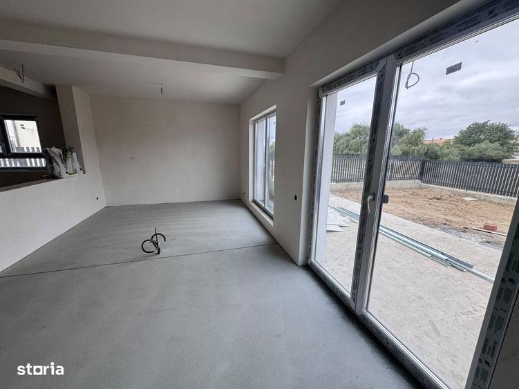 Casă cu 4 camere cu Teren 340 Mp în Central