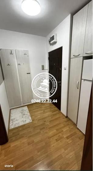Apartament cu 2 camere semidecomandat în Podu Roș