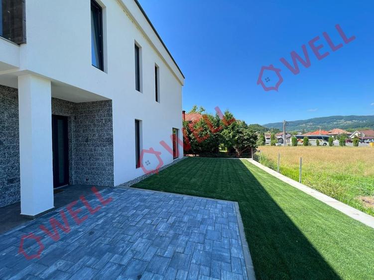 Duplex cu 3 camere cu Teren 300 Mp în Sovata
