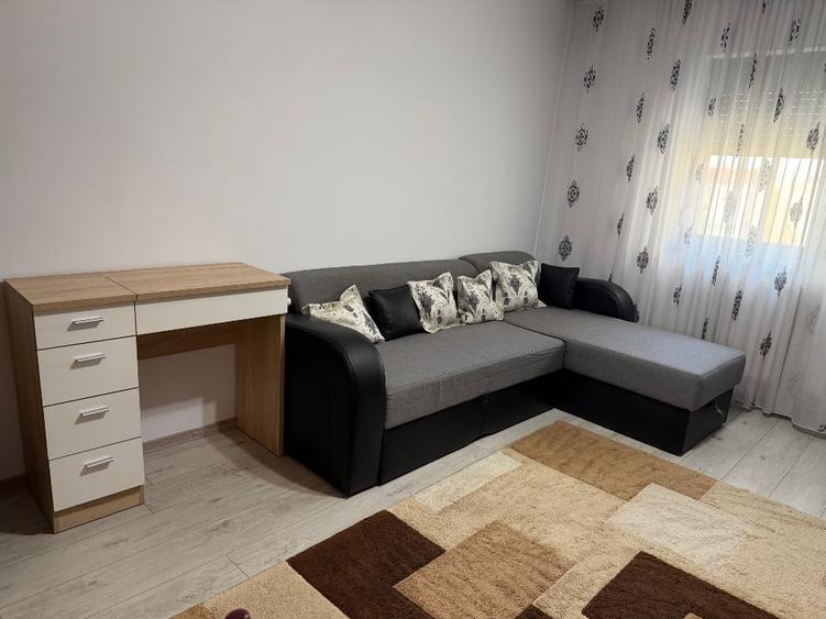 Apartament cu 2 camere decomandat, mobilat în 9 Mai
