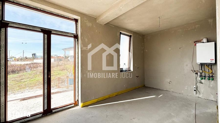 Casă cu 4 camere cu Teren 800 Mp în Jucu