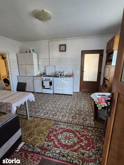 Casă cu 2 camere cu Teren 1580 Mp în Florești