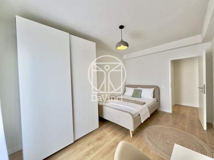 Apartament cu 5 camere semidecomandat în Exterior Vest