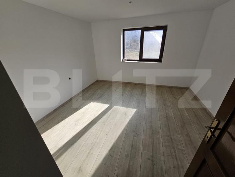Casă individuală cu 6 camere cu Teren 4159 Mp în Năsăud