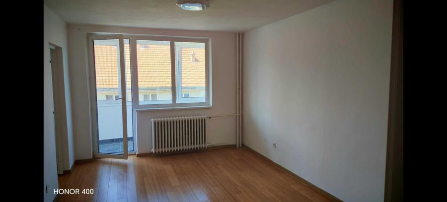 Apartament cu 2 camere decomandat în Sud