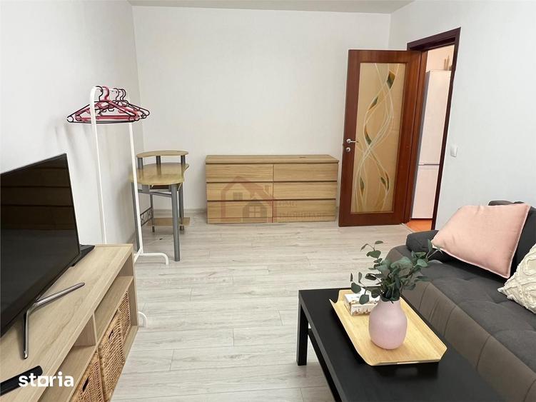 Garsonieră decomandată în Tei