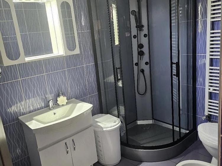 Casă individuală cu 3 camere cu Canalizare în Central