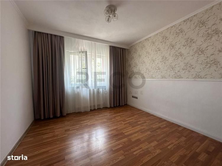 Apartament cu 3 camere în Iosia