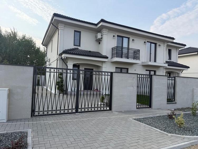 Casă cu 4 camere în Moșnița Nouă