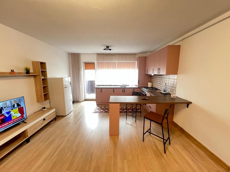 Apartament cu 2 camere semidecomandat, mobilat în Sânpetru