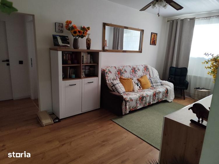 Apartament cu 3 camere în Titan