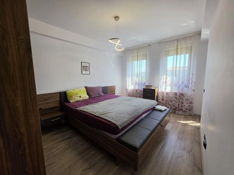 Duplex cu 4 camere cu Canalizare în Borhanci