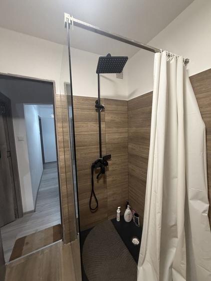 Apartament cu 4 camere în Central